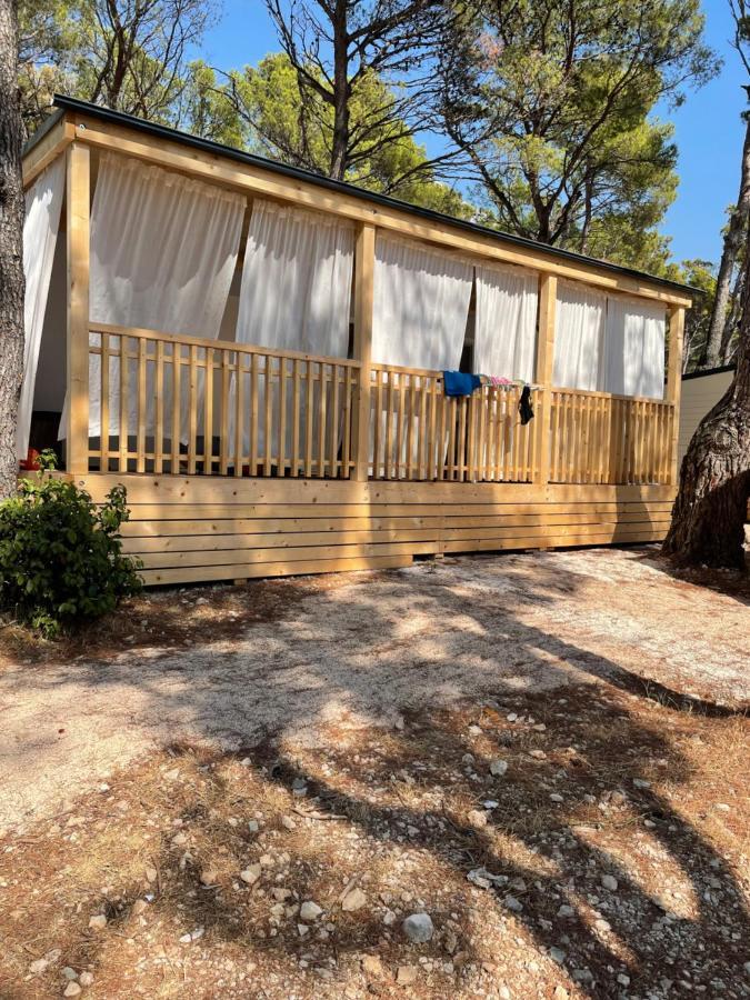 فندق Oaza Mira 2 Mobile House - Camp Basko Polje Baška Voda المظهر الخارجي الصورة